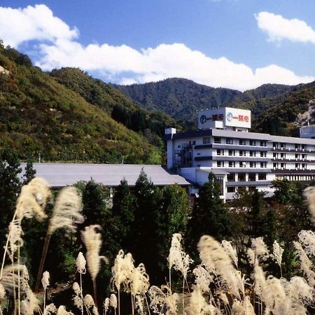 Hotel Yumoto Uonuma Екстер'єр фото