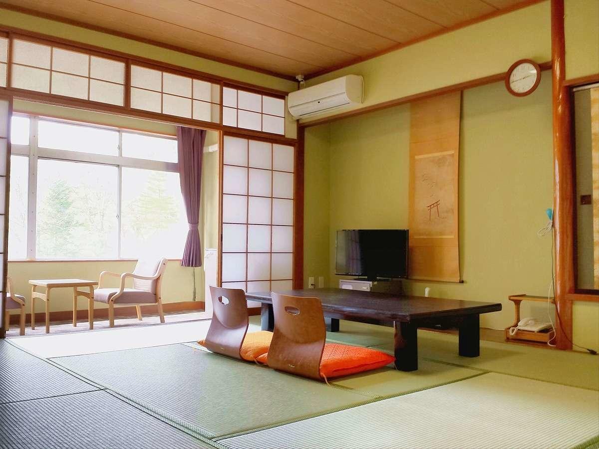 Hotel Yumoto Uonuma Екстер'єр фото